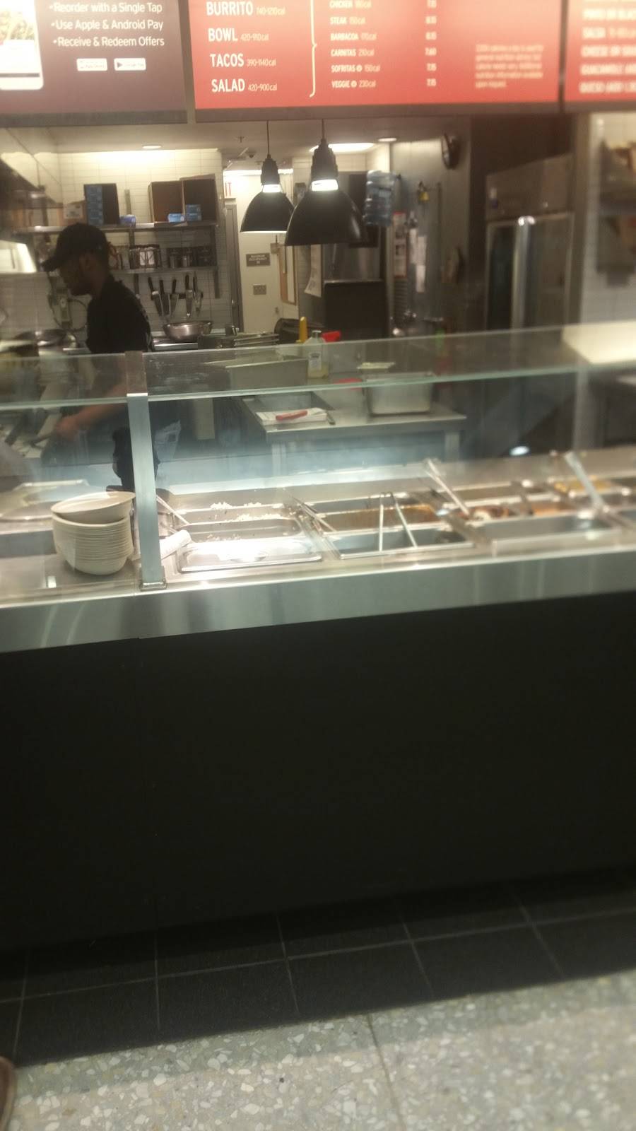 Chipotle Mexican Grill | restaurant | 1625 Chestnut St Ste F6, Philadelphia, PA 19103, USA | 2152796845 OR +1 215-279-6845