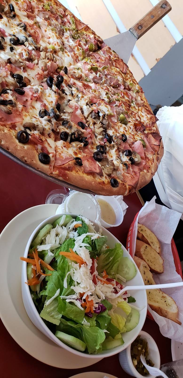 Virgilios Pizza | restaurant | Blvd. Benito Juárez 2400 D, Predios Urbanos, 22710 Rosarito, B.C., Mexico | 016616130222 OR +52 661 613 0222