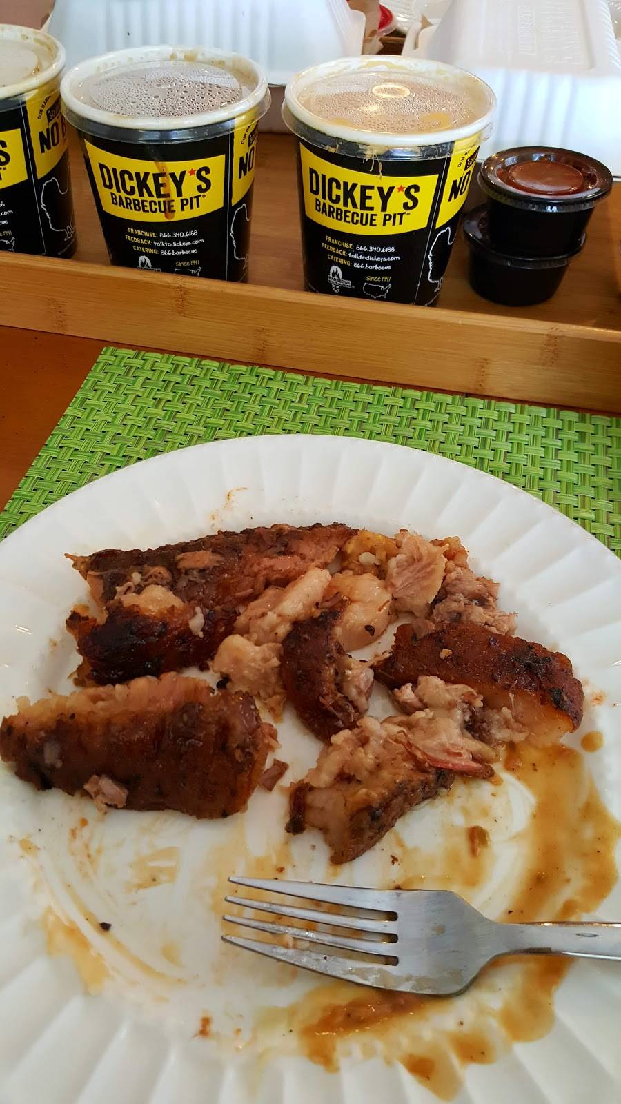Dickeys Barbecue Pit | restaurant | 5125 Candlewood St, Lakewood, CA 90712, USA | 5627324013 OR +1 562-732-4013