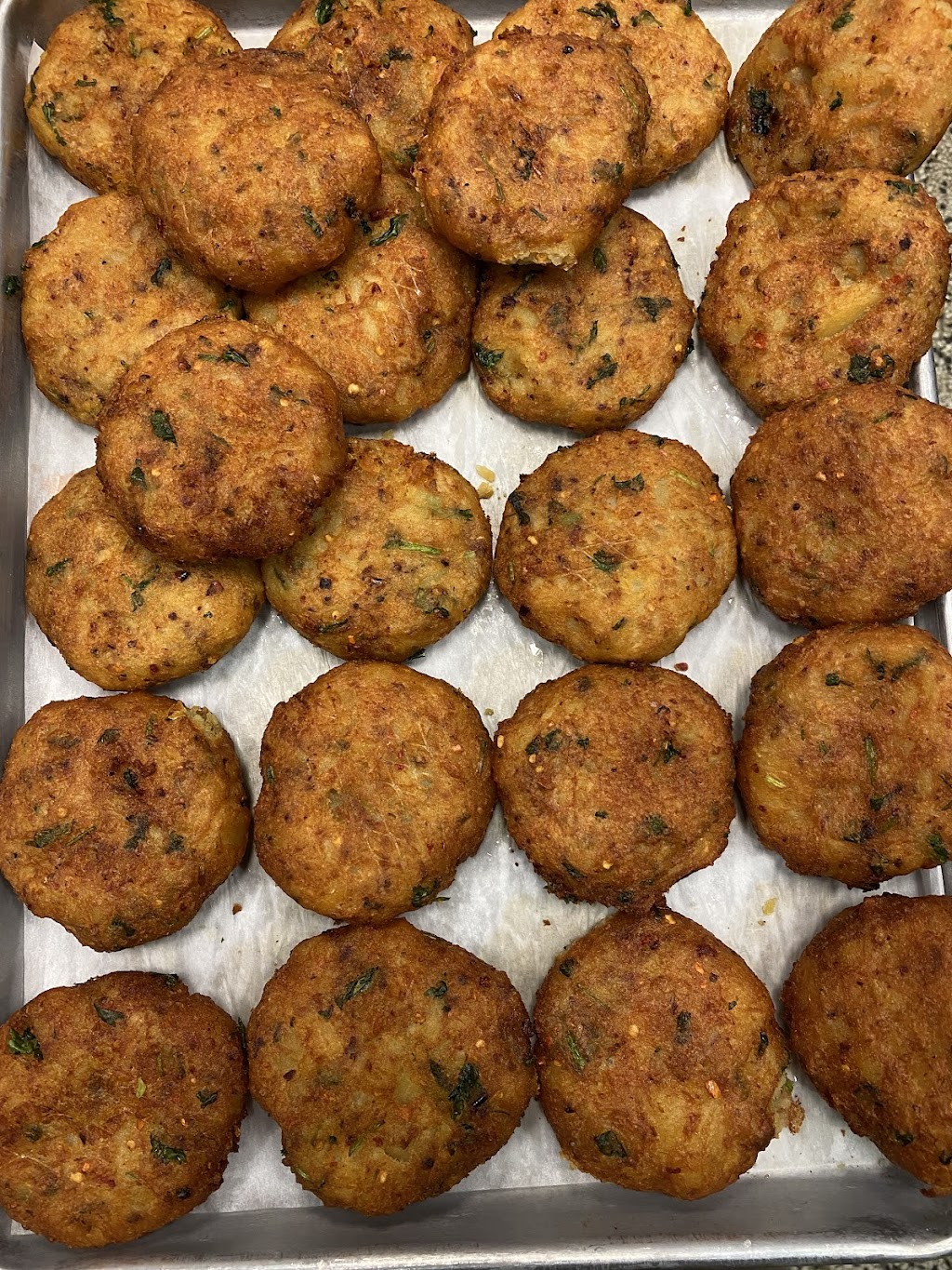 Golden Crispy Halal Grill | restaurant | 3065 Bailey Ave, Buffalo, NY 14215, USA | 7162598009 OR +1 716-259-8009