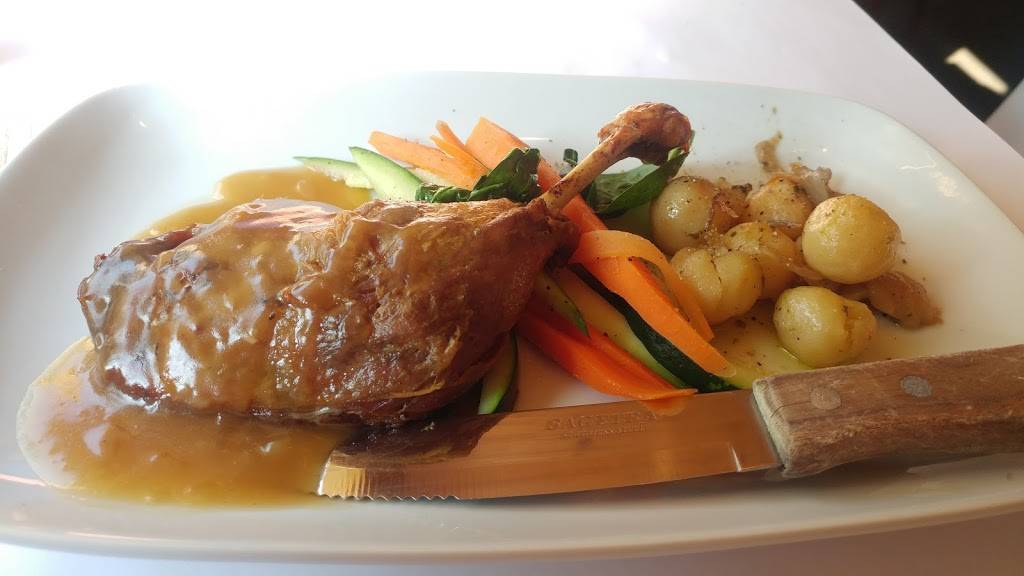 Chez Milot | restaurant | 958 Rue Valiquette, Sainte-Adèle, QC J8B 2M3, Canada | 4502292838 OR +1 450-229-2838