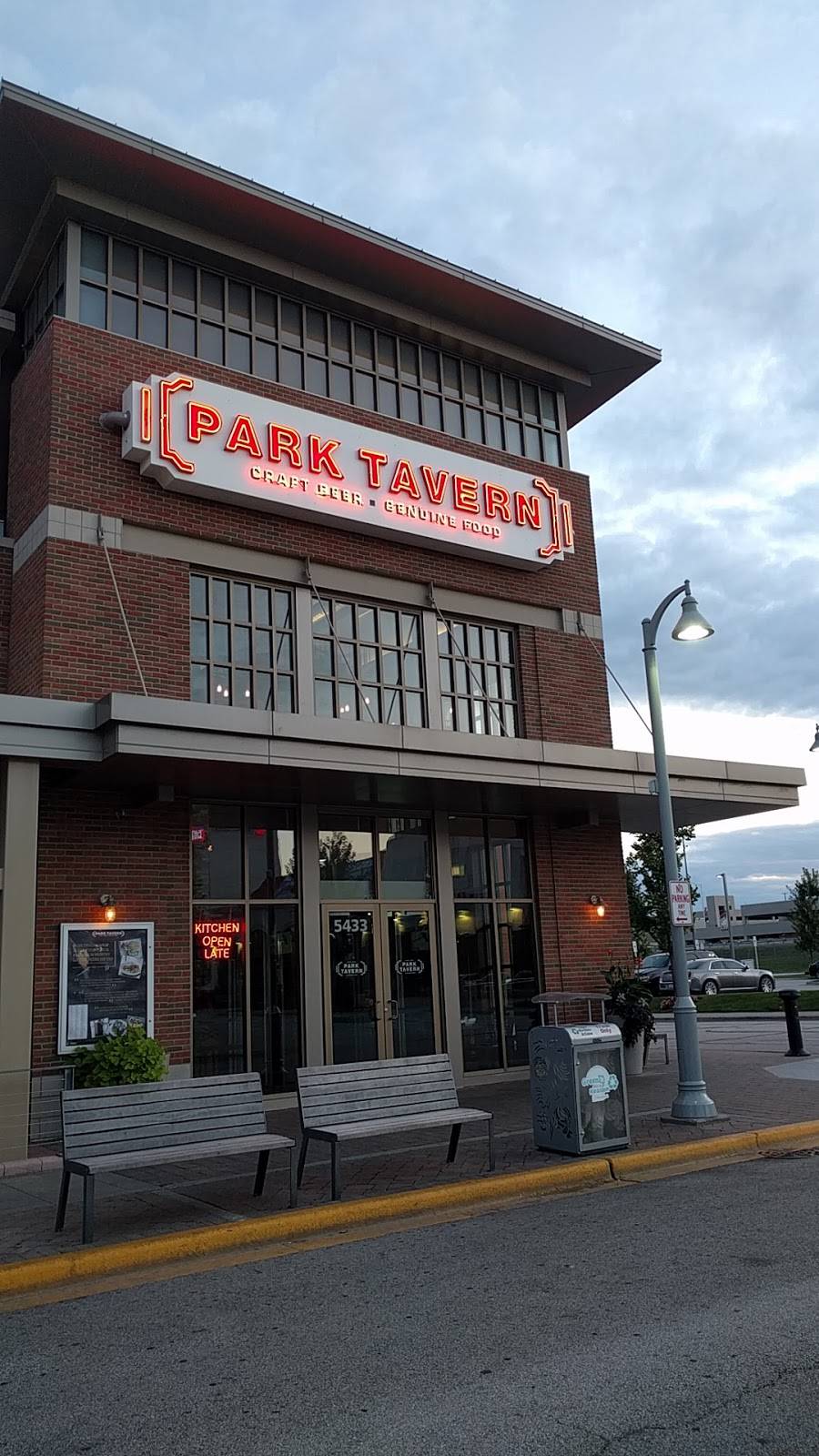 Park Tavern | restaurant | 5433 Park Pl, Rosemont, IL 60018, USA | 8473495151 OR +1 847-349-5151
