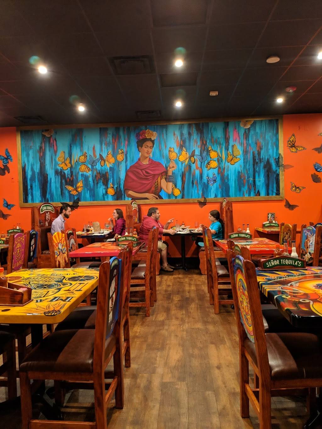 Señor Tequilas | restaurant | 9959 Main St, Fairfax, VA 22031, USA | 7035434494 OR +1 703-543-4494