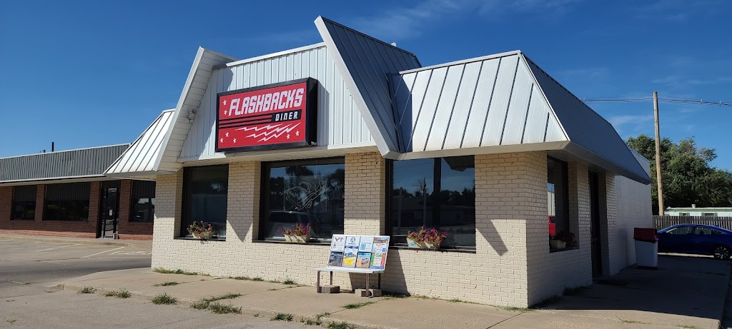 Flashback Diner | restaurant | 210 West Santa Fe Trail Boulevard, Lakin, KS 67860, USA | 6203557060 OR +1 620-355-7060