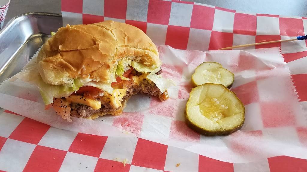 Richmans Ice Cream & Burger Co. | restaurant | 6935 Emilie Rd, Levittown, PA 19057, USA | 2159431801 OR +1 215-943-1801