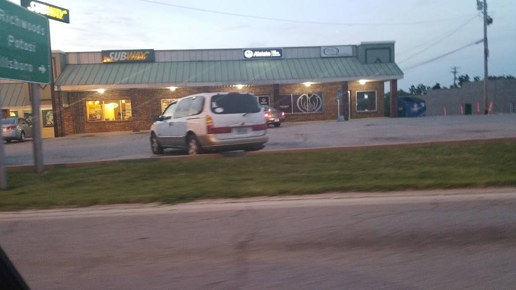 Subway | restaurant | 2108 Rock Rd, De Soto, MO 63020, USA | 6365865500 OR +1 636-586-5500