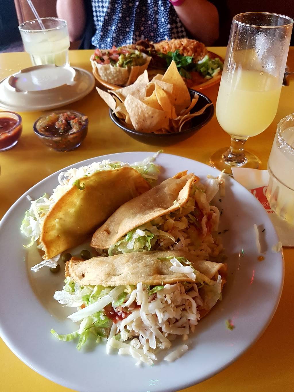 El Coyote | restaurant | 7312 Beverly Blvd, Los Angeles, CA 90036, USA | 3239392255 OR +1 323-939-2255