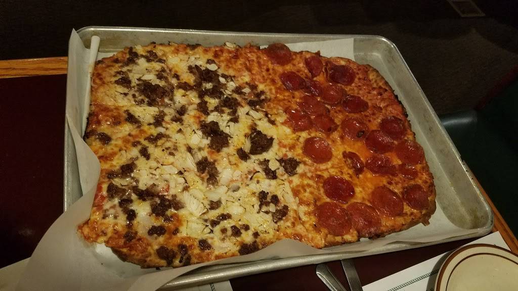 Charlies Place | restaurant | 3073 Cranberry Hwy, East Wareham, MA 02538, USA | 5082956656 OR +1 508-295-6656