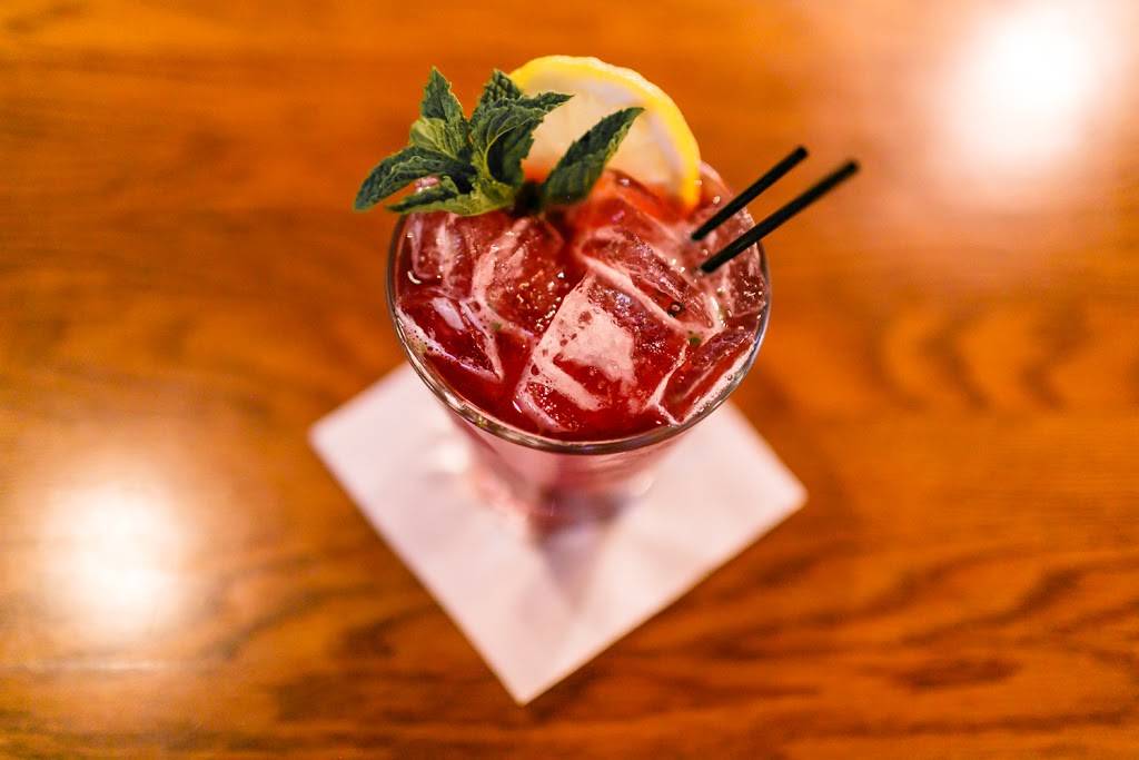 Babes Grill & Bar | restaurant | 5614 Schroeder Rd, Madison, WI 53711, USA | 6082747300 OR +1 608-274-7300