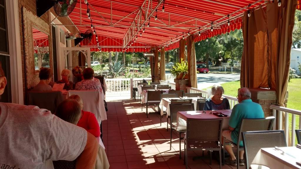 The Rose Plantation | restaurant | 200 Rose Ave, Fruitland Park, FL 34731, USA | 3528054340 OR +1 352-805-4340