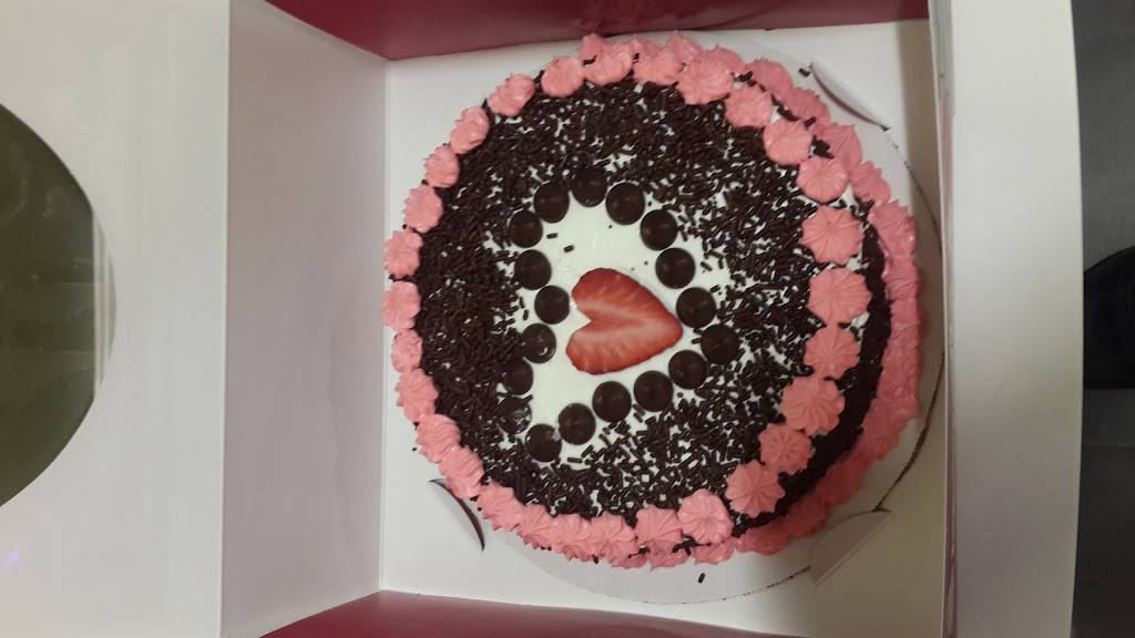 Menchies Frozen Yogurt | bakery | 11201 Park Blvd N Ste C, Seminole, FL 33772, USA | 7278736726 OR +1 727-873-6726