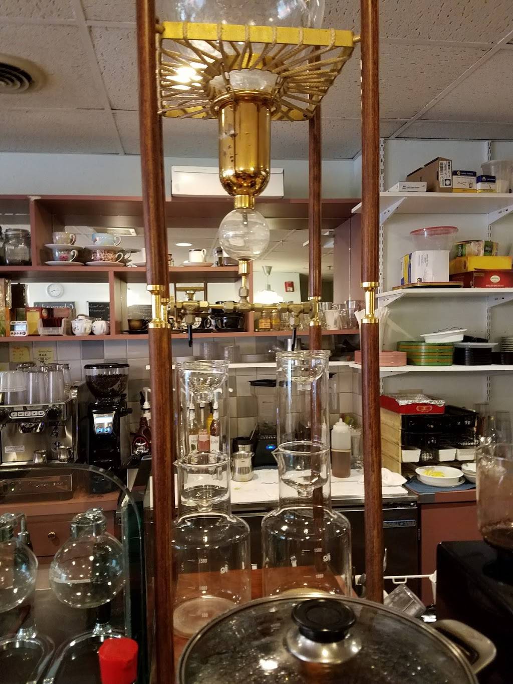 Rays Cafe & Tea House | cafe | 141 N 9th St, Philadelphia, PA 19107, USA | 2159225122 OR +1 215-922-5122