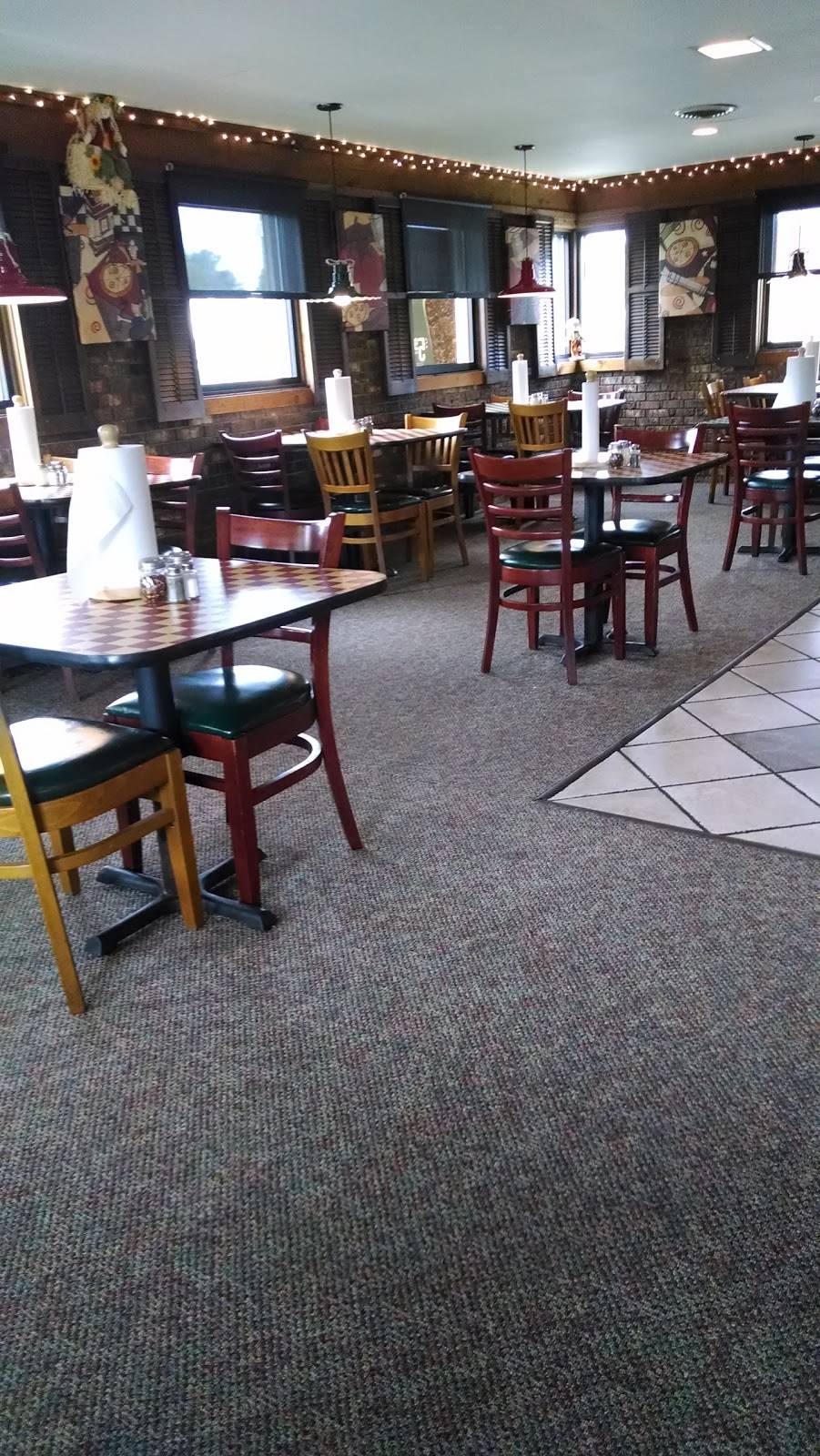 Pizza Hut | meal takeaway | 670 E Parrish Dr, Benson, NC 27504, USA | 9197011282 OR +1 919-701-1282