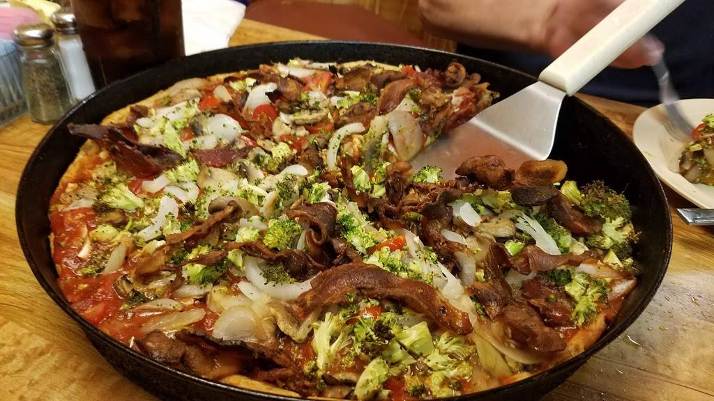 Leonardos Pizza of Millhopper | restaurant | 4131 NW 16th Blvd, Gainesville, FL 32605, USA | 3522755706 OR +1 352-275-5706