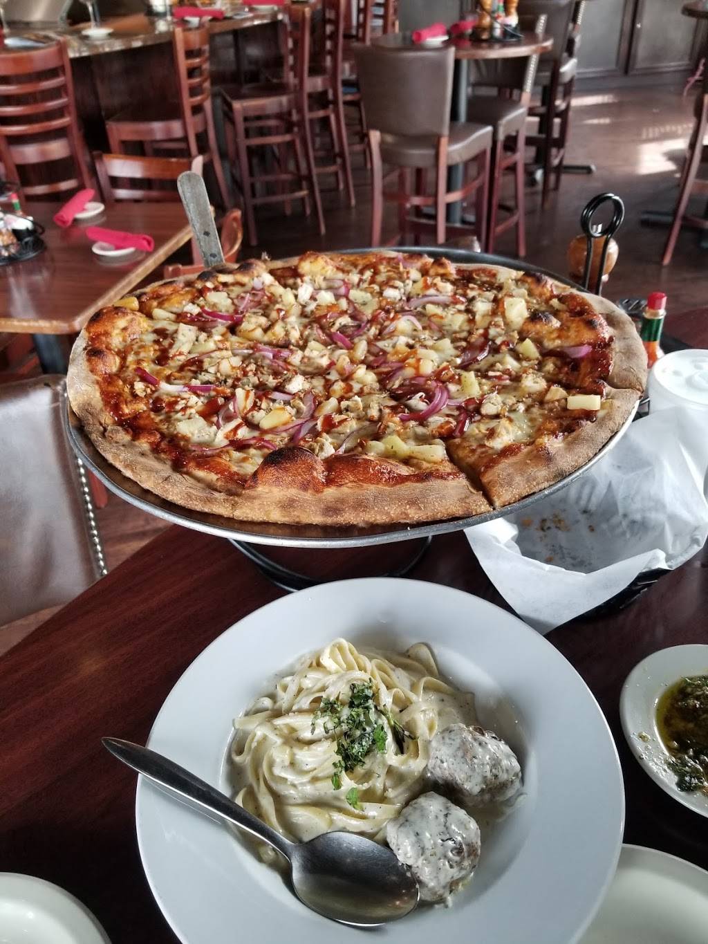 Russos Coal-Fired Italian Kitchen | restaurant | 700 E Campbell Rd, Richardson, TX 75081, USA | 9722357992 OR +1 972-235-7992