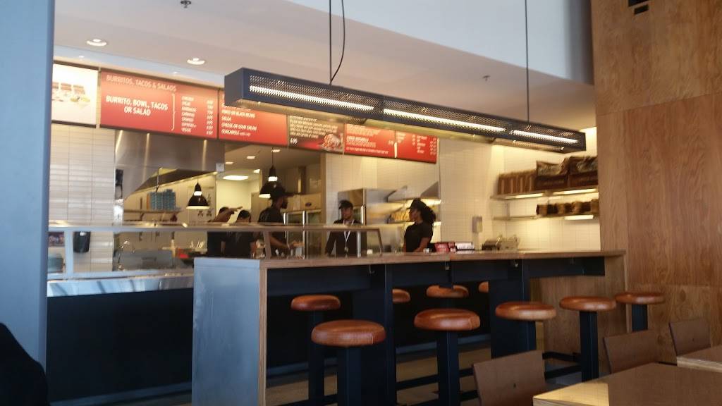 Chipotle Mexican Grill | restaurant | 4600 Roswell Rd Unit B110, Sandy Springs, GA 30342, USA | 4042571510 OR +1 404-257-1510
