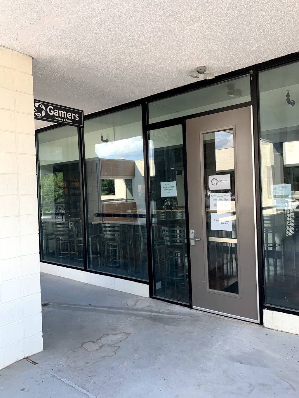 Gamers Geekery & Tavern | restaurant | 107 Edinburgh S Dr #213, Cary, NC 27511, USA | 9196502366 OR +1 919-650-2366