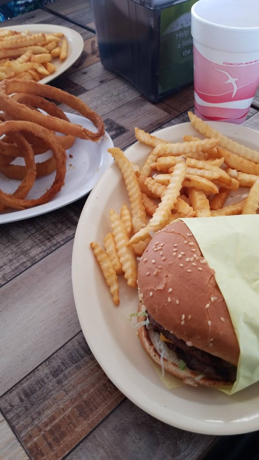 Super Toms Burgers | restaurant | 9531 Rosedale Hwy, Bakersfield, CA 93312, USA | 6615880005 OR +1 661-588-0005