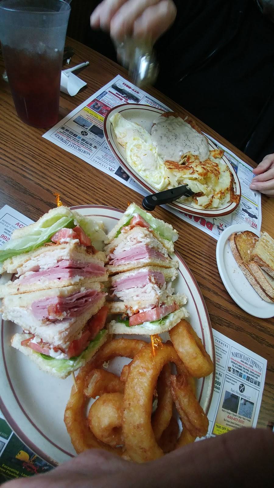 Deans Family Restaurant | restaurant | 6080 N Ridge Rd, Madison, OH 44057, USA | 4404285679 OR +1 440-428-5679