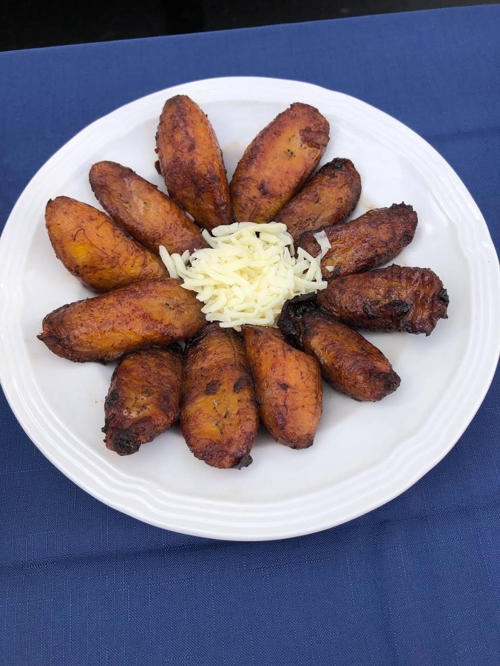 Arepa Soundtracks Venezuelan Cuisine | restaurant | 2113 N 120th Dr, Avondale, AZ 85392, USA | 4803882122 OR +1 480-388-2122