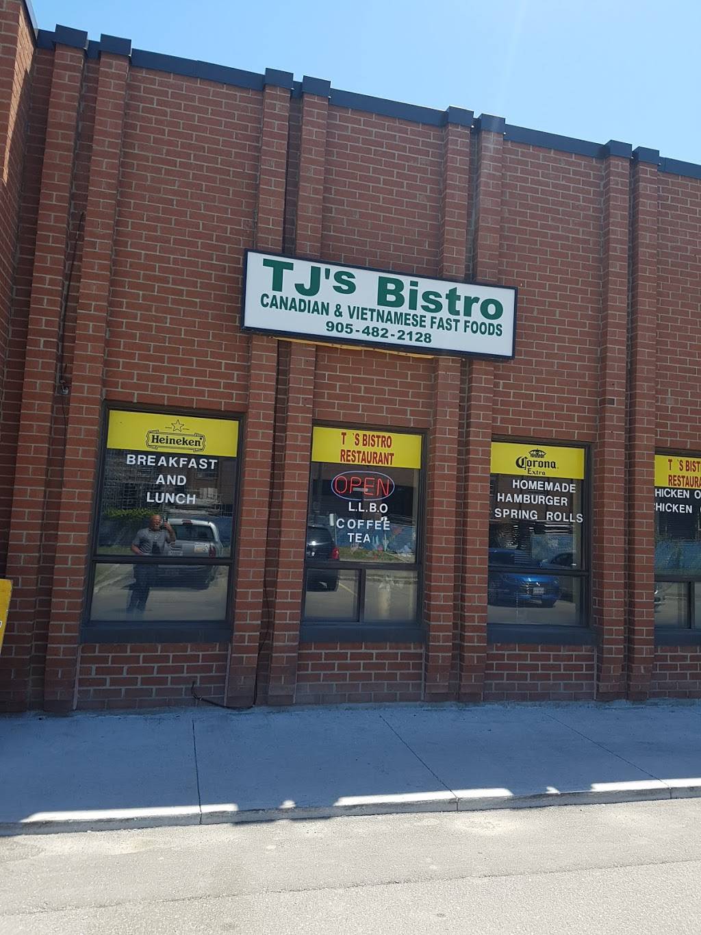 TJs Bistro | restaurant | 101 Freshway Dr, Concord, ON L4K 1R9, Canada | 9054822128 OR +1 905-482-2128