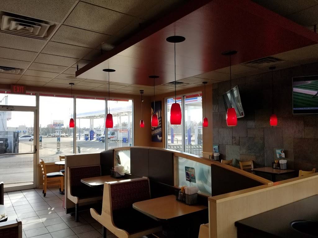 Dairy Queen Grill & Chill | restaurant | 1780 Sycamore Rd, DeKalb, IL 60115, USA | 8157588876 OR +1 815-758-8876