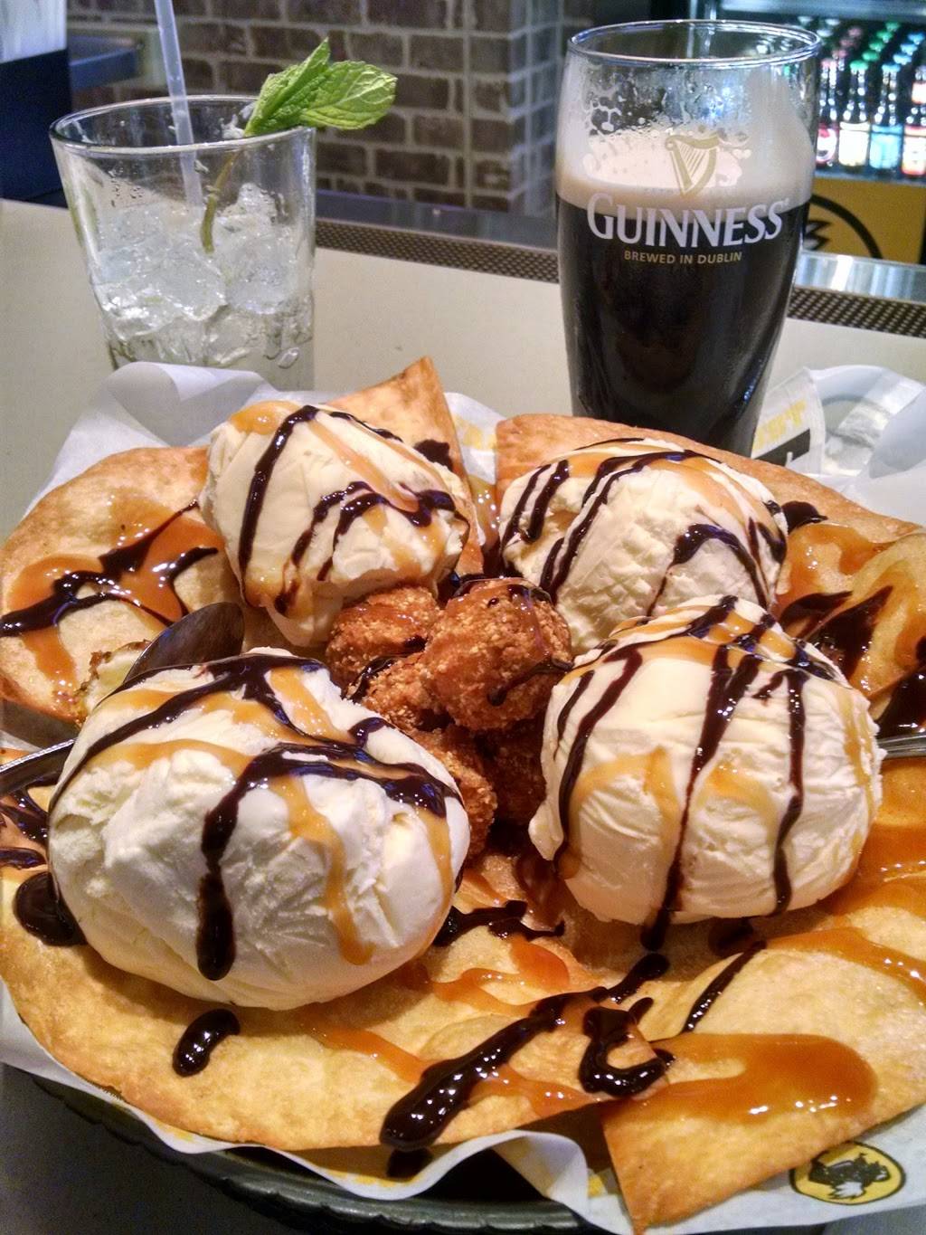 Buffalo Wild Wings | meal takeaway | 3100 Shenango Valley Fwy, Hermitage, PA 16148, USA | 7243472013 OR +1 724-347-2013