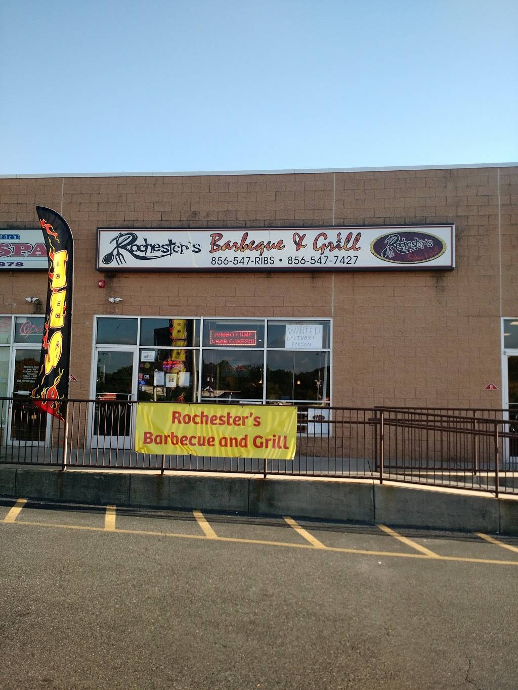 Rochester’s Barbecue and Grill | restaurant | 130 N White Horse Pike, Lawnside, NJ 08045, USA | 8565477427 OR +1 856-547-7427
