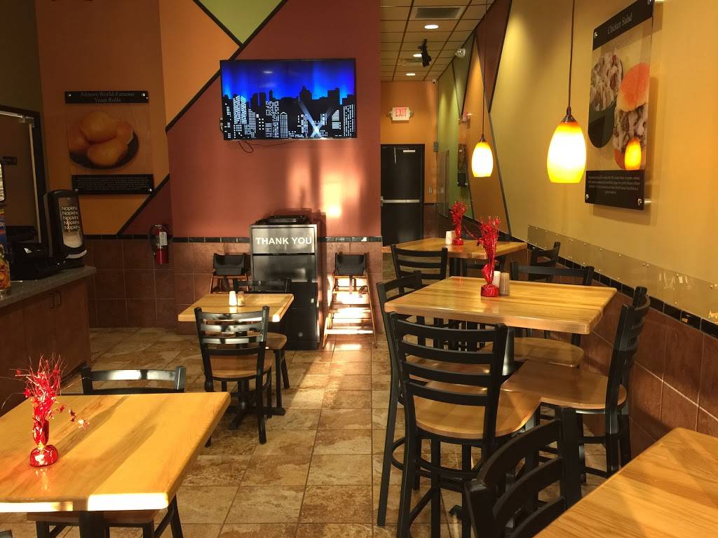 Golden Chick | meal takeaway | 26210 Canyon Golf Rd, San Antonio, TX 78260, USA | 2104819098 OR +1 210-481-9098