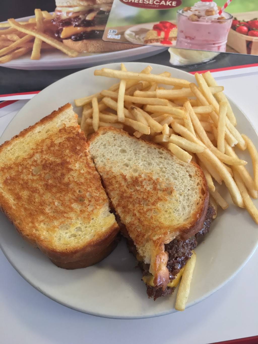 Steak n Shake | restaurant | 2806 Commerce Dr, Coralville, IA 52241, USA | 3198006117 OR +1 319-800-6117