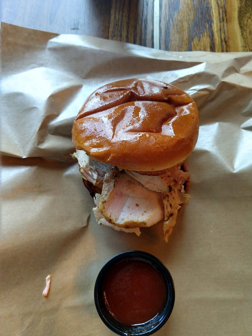 Dickeys Barbecue Pit | restaurant | 3500 Washtenaw Ave Ste E1, Ann Arbor, MI 48104, USA | 7342630436 OR +1 734-263-0436