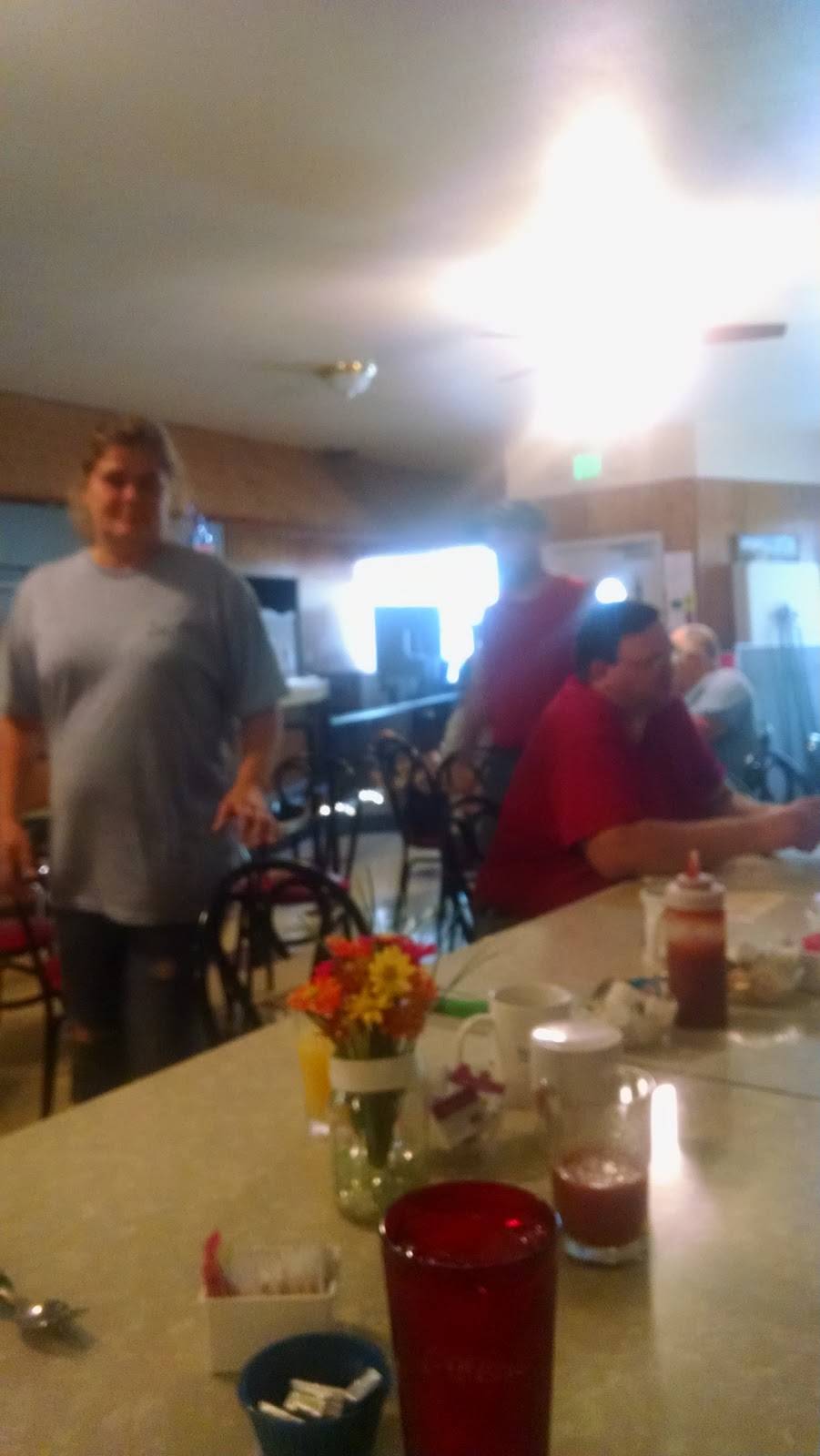 Renees Cafe | restaurant | 1610 Park Rd, Union Mills, IN 46382, USA | 2193696492 OR +1 219-369-6492