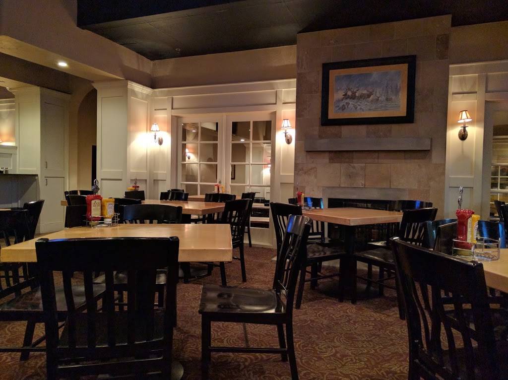 Malones Clubhouse Grill | restaurant | West Town Center, 14455 W 64th Ave Unit G, Arvada, CO 80004, USA | 3039401800 OR +1 303-940-1800