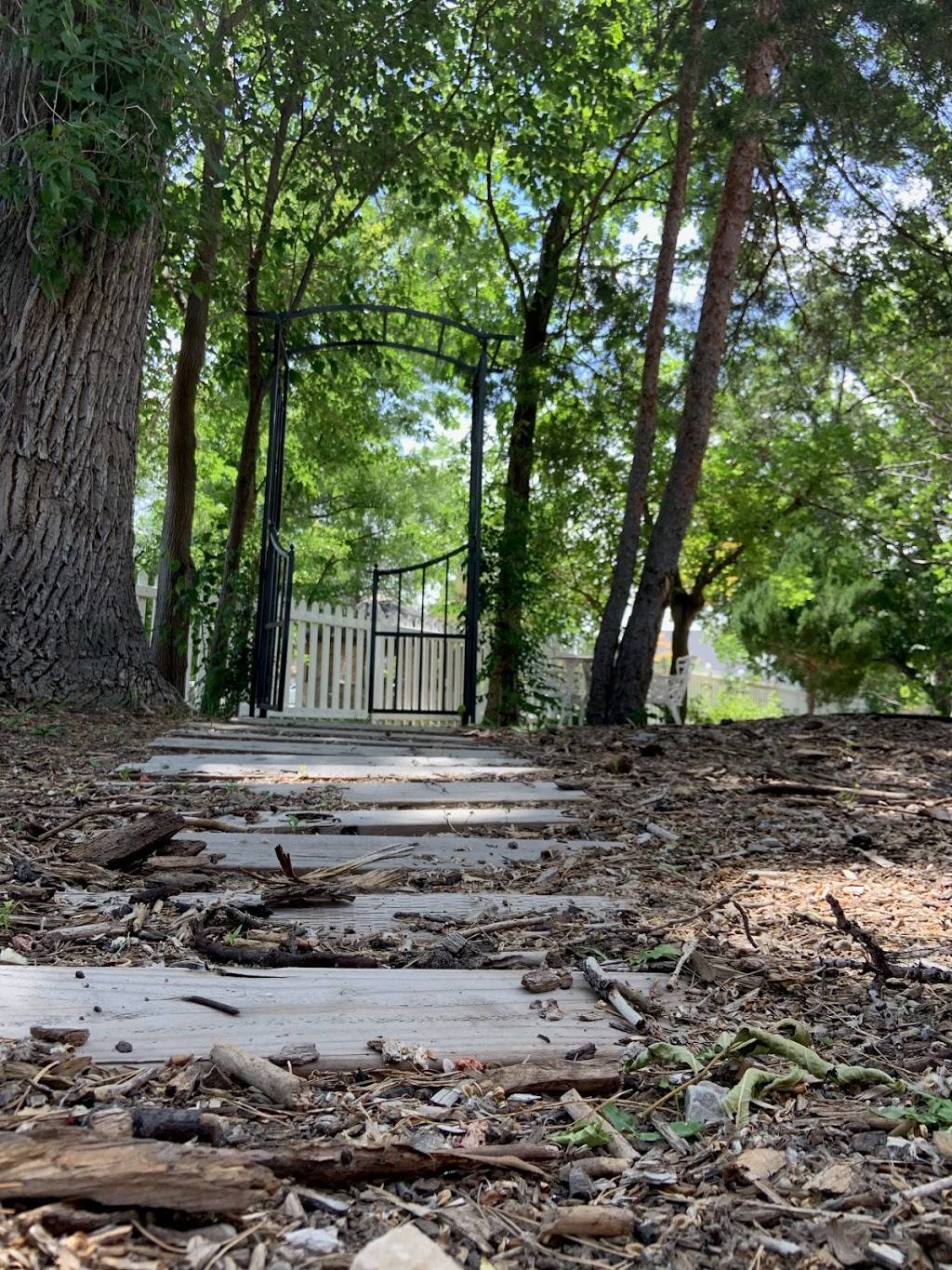 Chestnut Pines | restaurant | 12825 S Fort St, Draper, UT 84020, USA | 3857871078 OR +1 385-787-1078