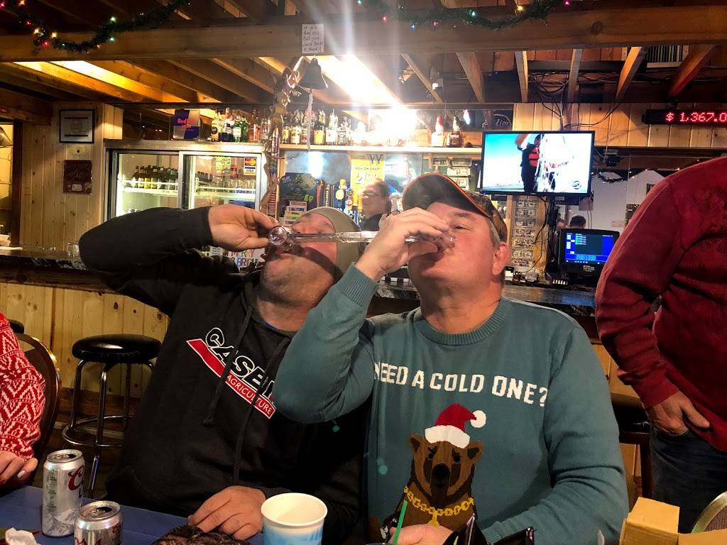 Julies Halsey Tavern | restaurant | 10 W 1st St, Halsey, OR 97348, USA | 5413692400 OR +1 541-369-2400