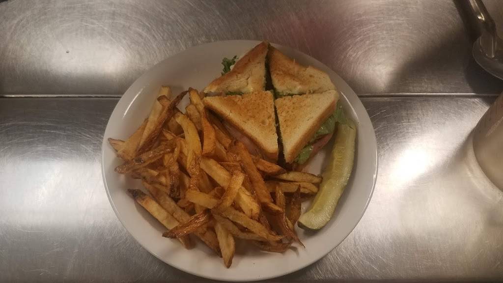 Ray Ray’s Diner | restaurant | 31155 Christanna Hwy, Dundas, VA 23938, USA | 4343390203 OR +1 434-339-0203