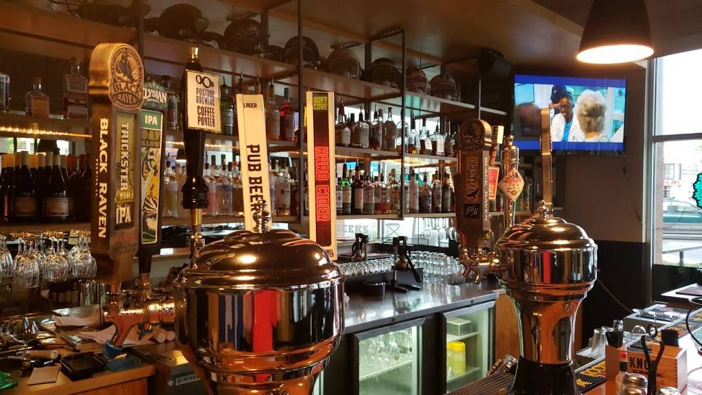 Zeeks Pizza | restaurant | 16015 Cleveland St #100, Redmond, WA 98052, USA | 4258938646 OR +1 425-893-8646