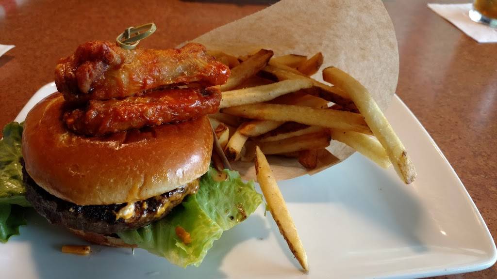 TGI Fridays | restaurant | 501 W Washington Street, Indianapolis, IN 46204, USA | 3176858443 OR +1 317-685-8443