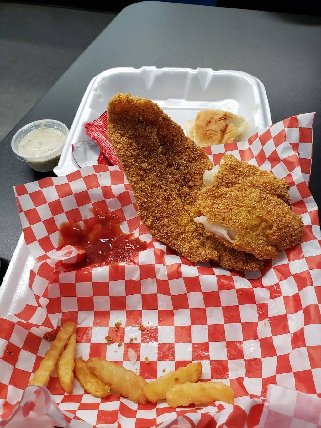 OMG seafood | restaurant | 205 Moore St, San Marcos, TX 78666, USA | 5126676224 OR +1 512-667-6224