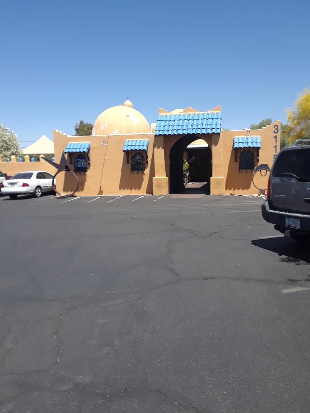 Shooters Steakhouse & Saloon | restaurant | 3115 E Prince Rd, Tucson, AZ 85716, USA | 5203220779 OR +1 520-322-0779