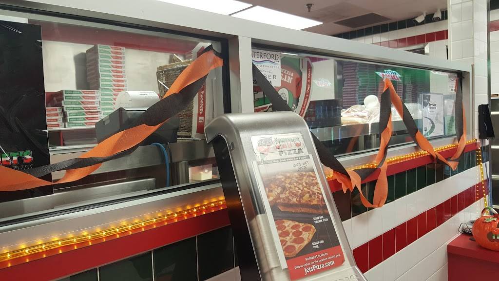 Jets Pizza | meal delivery | 4238 Pontiac Lake Rd, Waterford Twp, MI 48328, USA | 2486741700 OR +1 248-674-1700