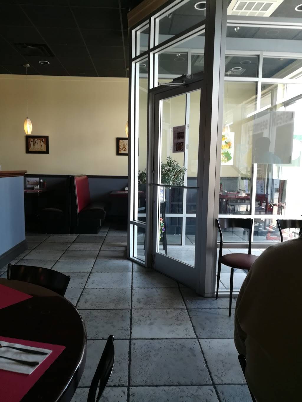 Viet Flavor | restaurant | 10278 Bristow Center Dr, Bristow, VA 20136, USA | 7037432542 OR +1 703-743-2542