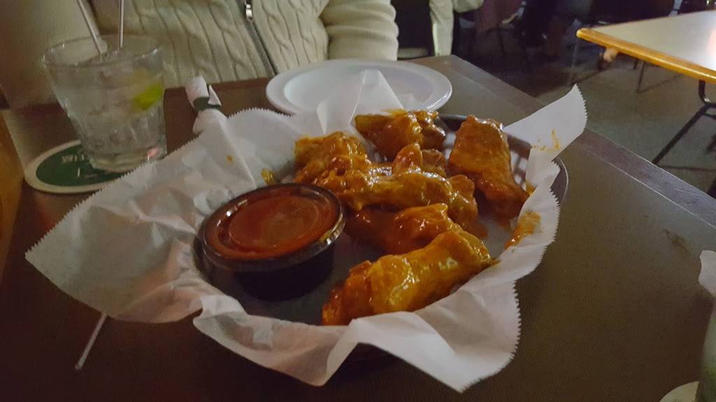 The Hive | restaurant | 609 N New Ballas Rd, Creve Coeur, MO 63141, USA | 3145691769 OR +1 314-569-1769