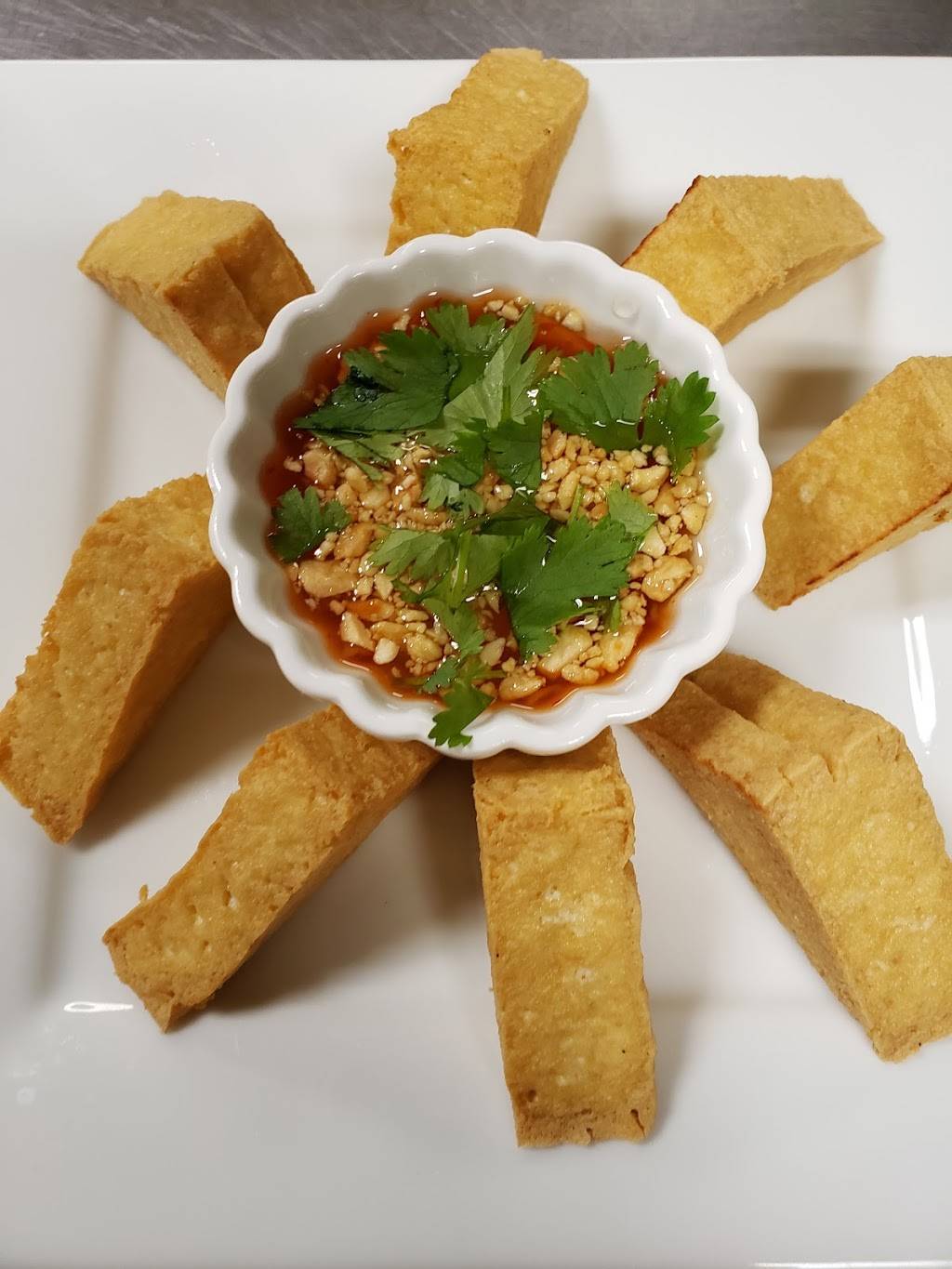 Thai by Thai | restaurant | 114 W 1st St, Duluth, MN 55802, USA | 2187284822 OR +1 218-728-4822