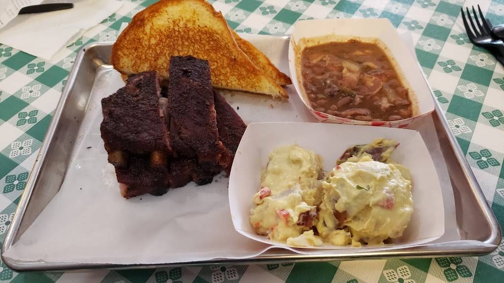 Austins Bar B Que | restaurant | 16101 Addison Rd, Addison, TX 75001, USA | 9728034383 OR +1 972-803-4383