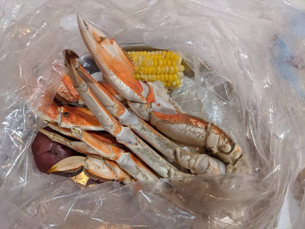Crafty Crab | restaurant | 8496 Palm Pkwy, Orlando, FL 32836, USA | 4073157300 OR +1 407-315-7300