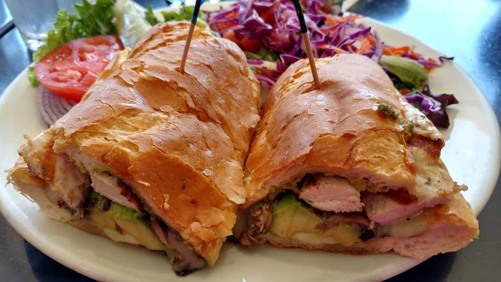 Bea Beas | restaurant | 353 N Pass Ave, Burbank, CA 91505, USA | 8188462327 OR +1 818-846-2327