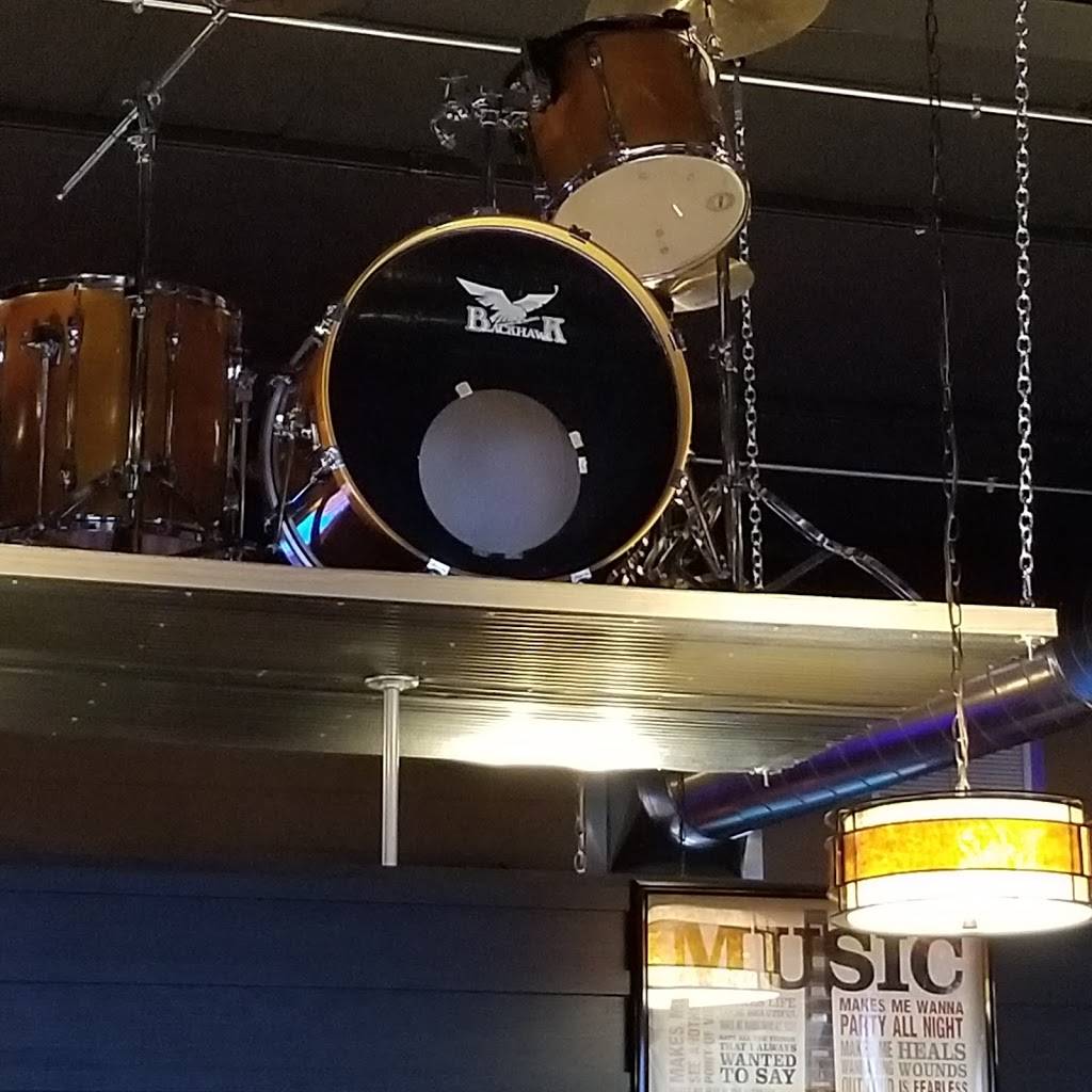 Badazz Pizzeria N Grill | restaurant | 1504 S Galena Ave, Dixon, IL 61021, USA | 8159944163 OR +1 815-994-4163