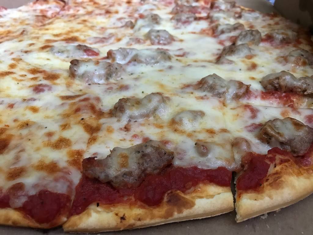 Taylor Street Pizza | restaurant | 535 Fairway Dr #131, Naperville, IL 60563, USA | 6306371200 OR +1 630-637-1200