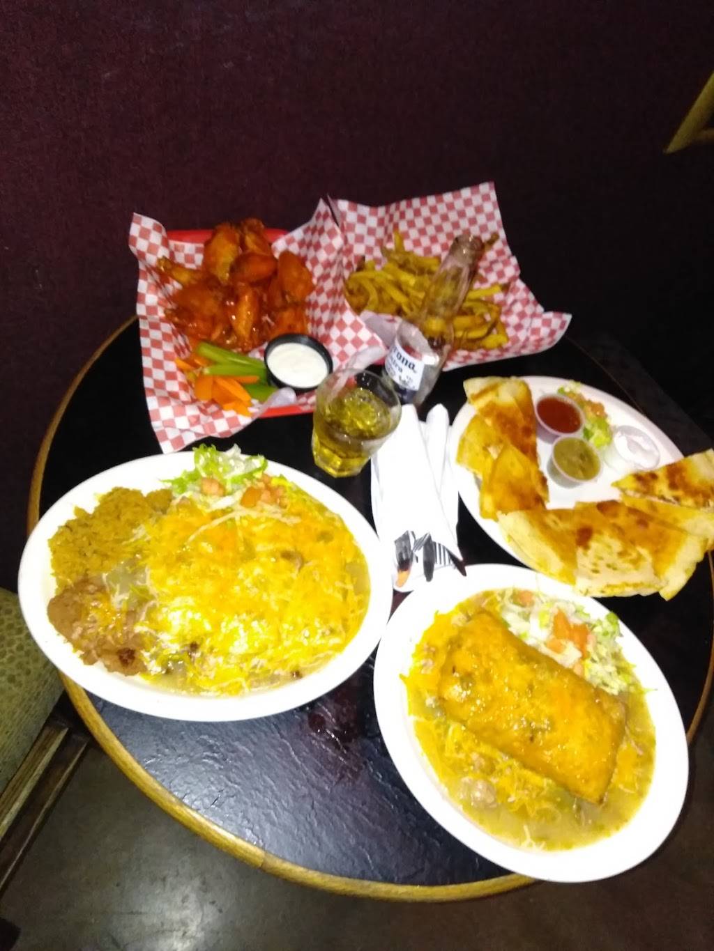 Majestic Saloon | restaurant | 3140 S Parker Rd, Aurora, CO 80014, USA | 3036954478 OR +1 303-695-4478